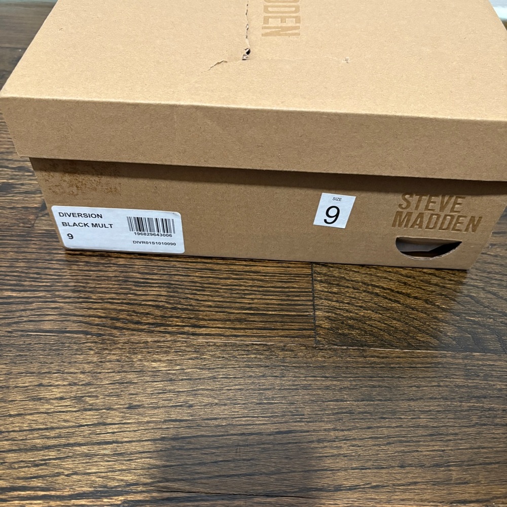 Steve Madden Black and White Sneakers - Picture 9 of 10